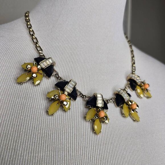 Talbots Flower Leave Gold Tone Statement Bib Necklace Blue Yellow Clear Pink - Picture 3 of 5